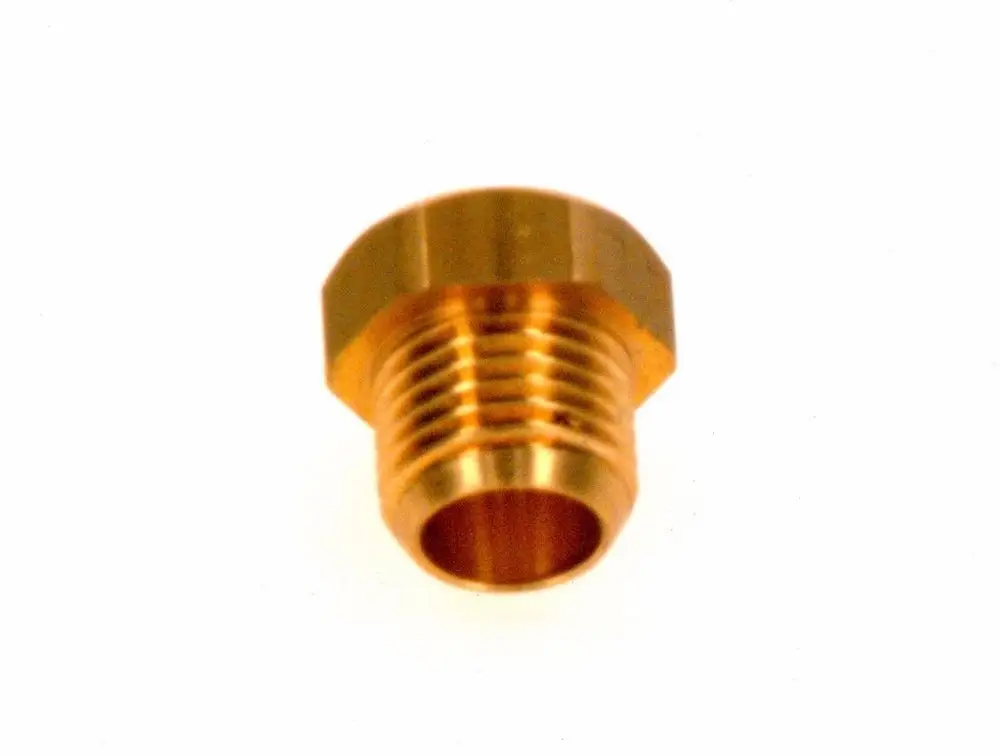Messingadapter mit innenliegendem Gewinde und hexagonalem Kopf, typisches Bauteil von Bosch, zur Verbindung von Rohren oder Schläuchen in der Haustechnik.